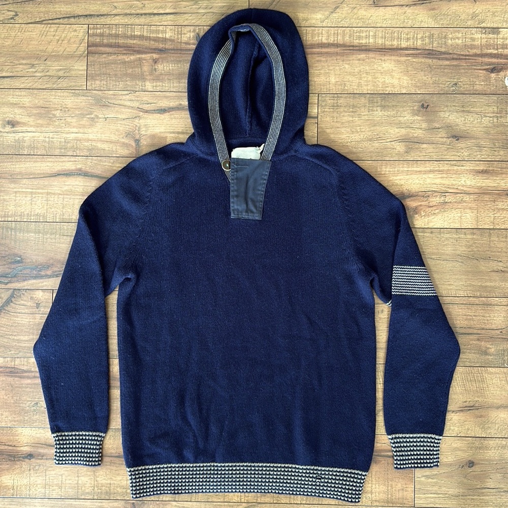 Trovata Cove Cashmere Sweater Large Super soft and warm!